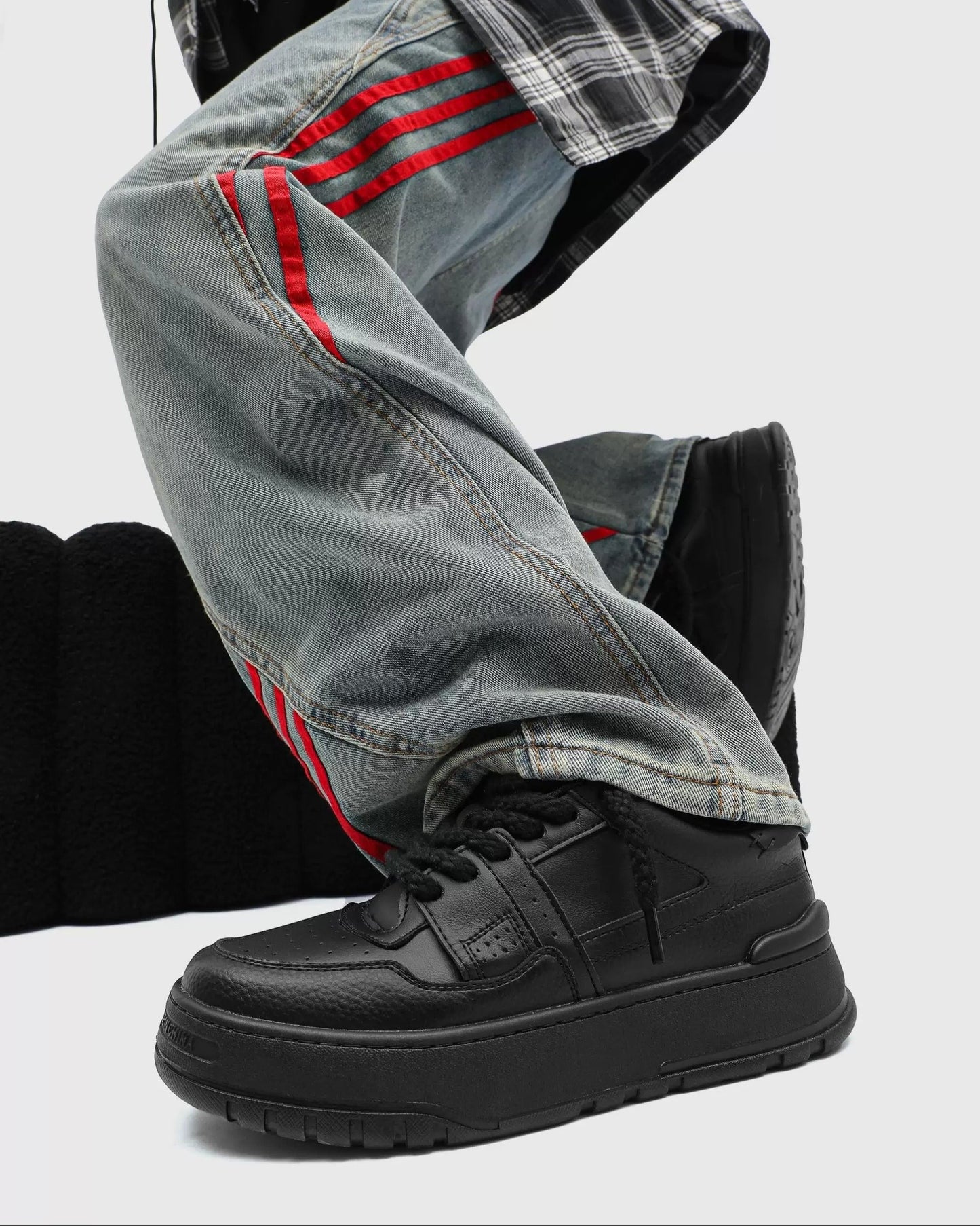 Rope Court Low - Deep Black