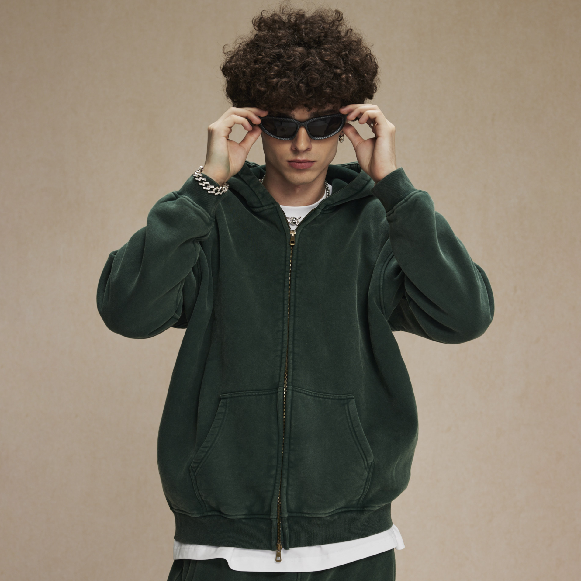 Retro Essence Vintage Washed Zip-Up Hoodie - Oversized | LuxuryUrbanwear - Luxuryurbanwear