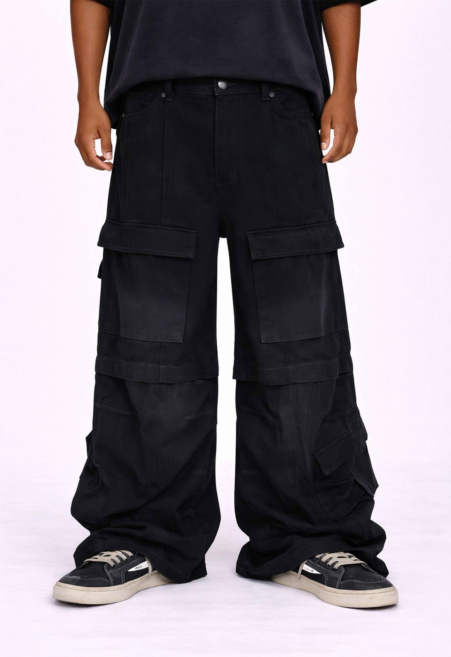 NOIR CONVERT CARGO DENIM
