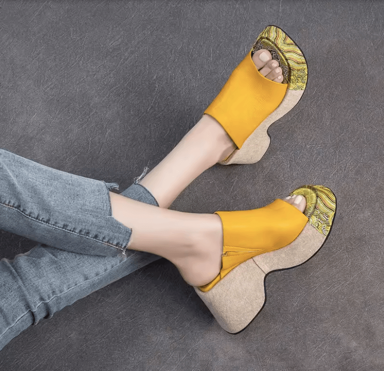 USS Shoes Betty Women's Thick-Soled Outerwear Clogs