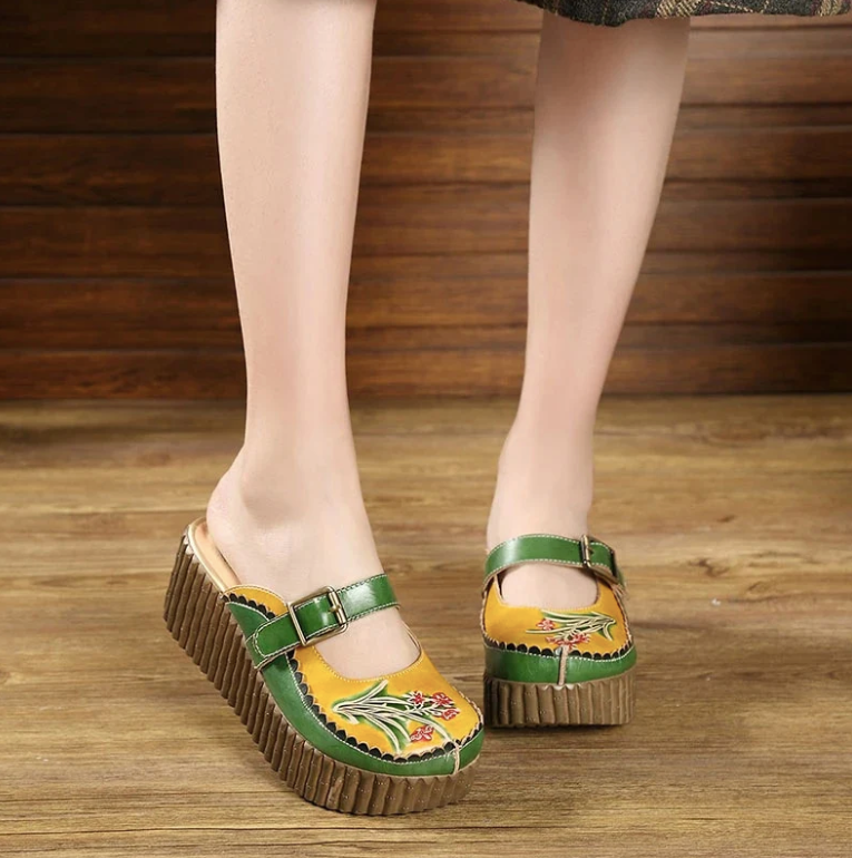 USS Shoes Cameron Women's Wedges Clogs