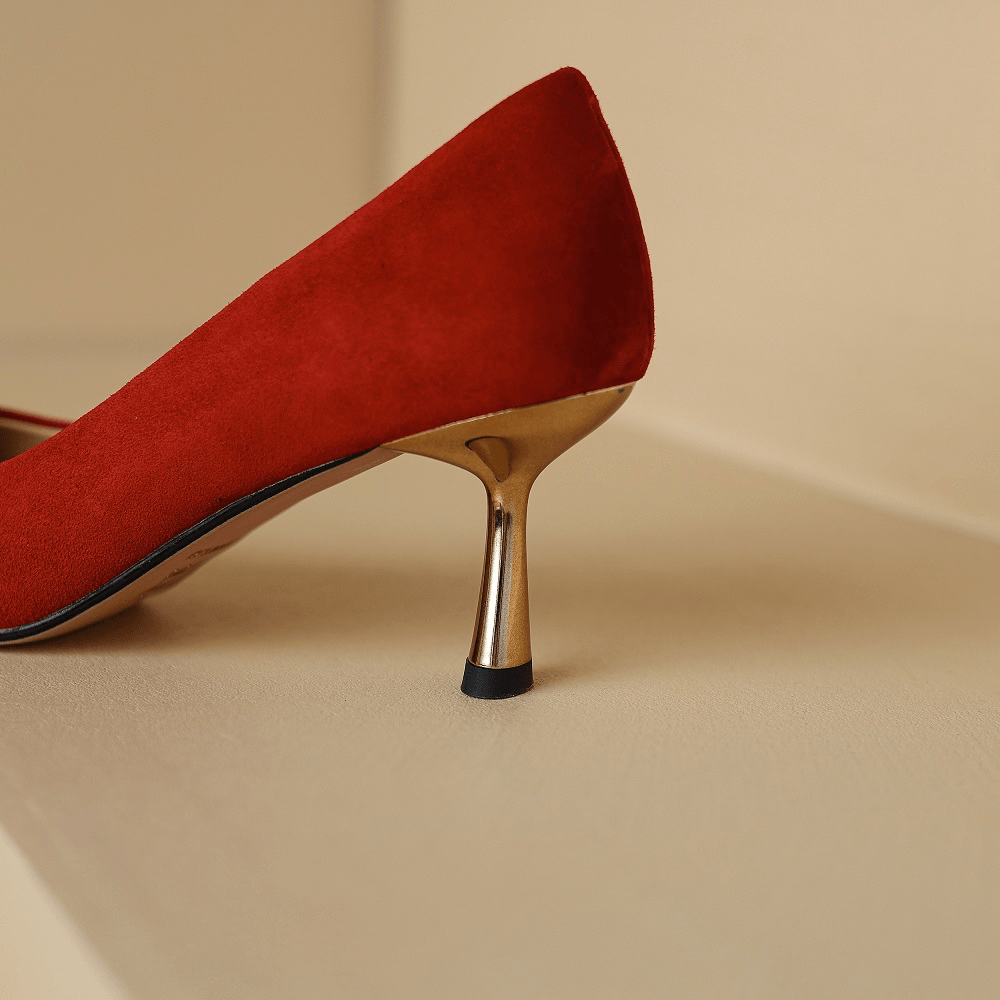 USS Shoes Celia Women's Pointed Toe Flower Leather Pumps