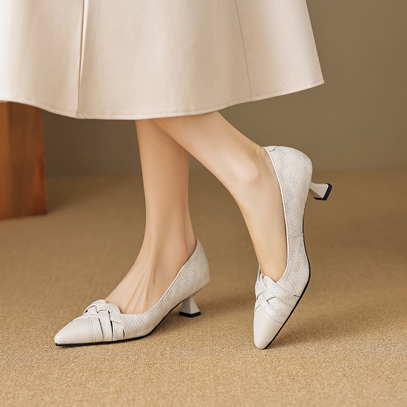 USS Shoes Chiara Women's Kitten Heel Leather Pumps - Luxuryurbanwear