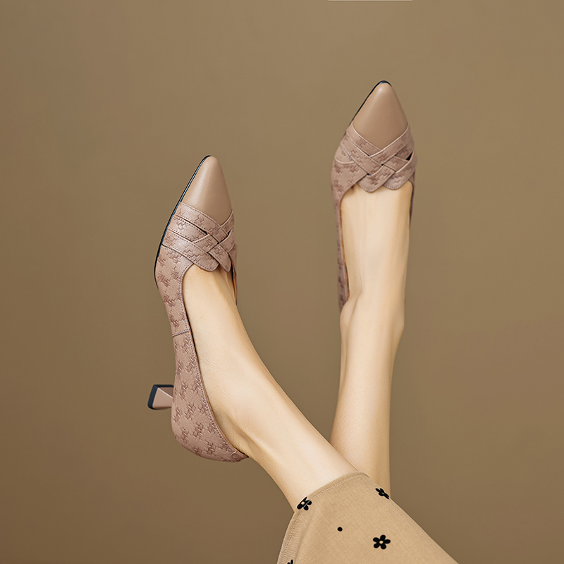 USS Shoes Chiara Women's Kitten Heel Leather Pumps - Luxuryurbanwear
