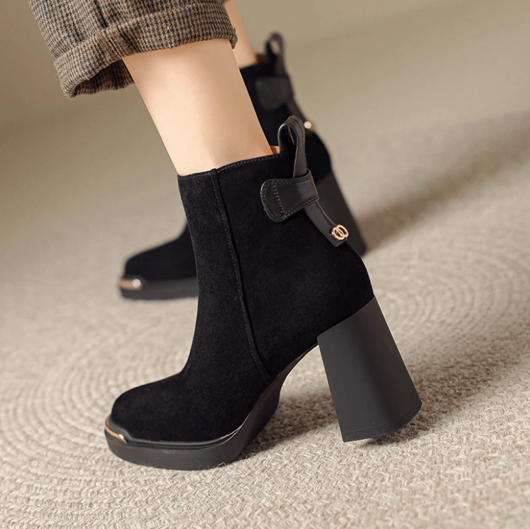 USS Shoes Chiara Women's Suede Leather Zip Ankle Boots