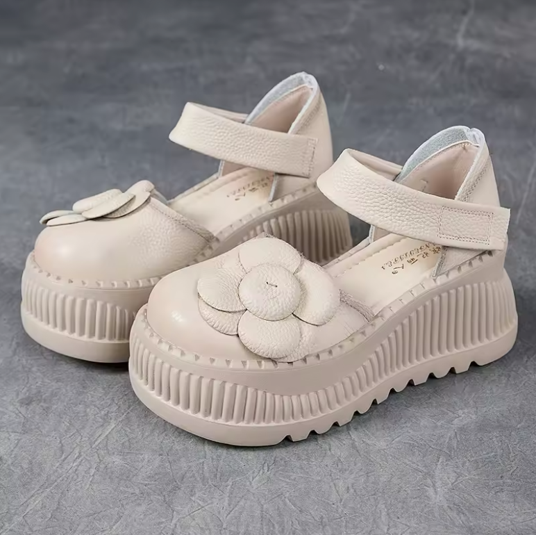 USS Shoes Clariza Women's Leather Style Ethnic Flower Platform Sandals