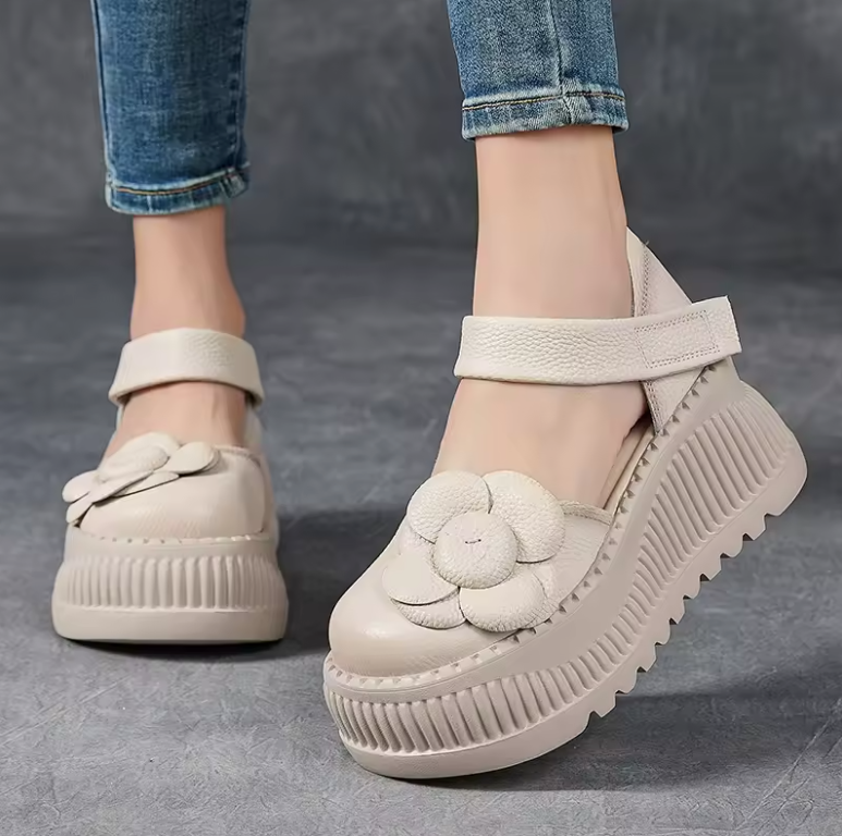 USS Shoes Clariza Women's Leather Style Ethnic Flower Platform Sandals