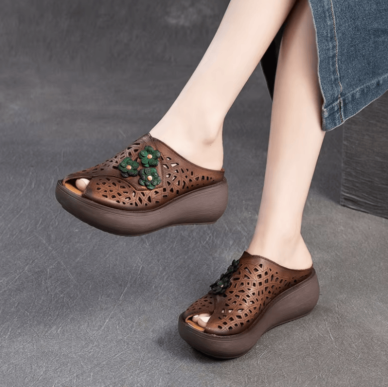 USS Shoes Eilyn Women's Flowers Peep Toe Wedge Slipper