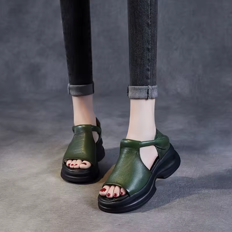 USS Shoes Eloisa Women's Hook & Loop Leather Sandals