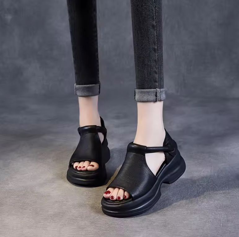 USS Shoes Eloisa Women's Hook & Loop Leather Sandals
