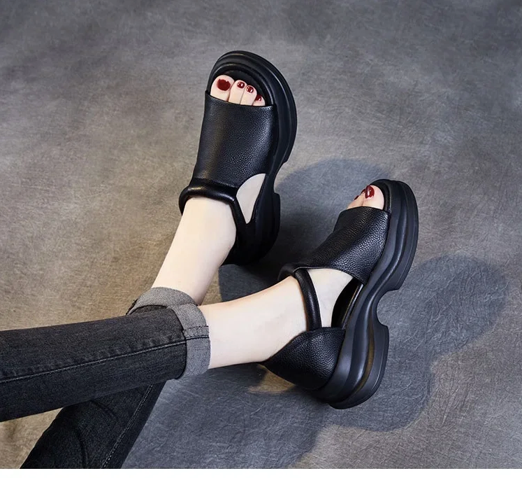 USS Shoes Eloisa Women's Hook & Loop Leather Sandals