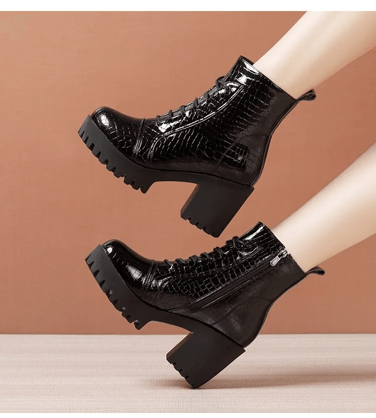 USS Shoes Elvys Women's Platform Patent Boots