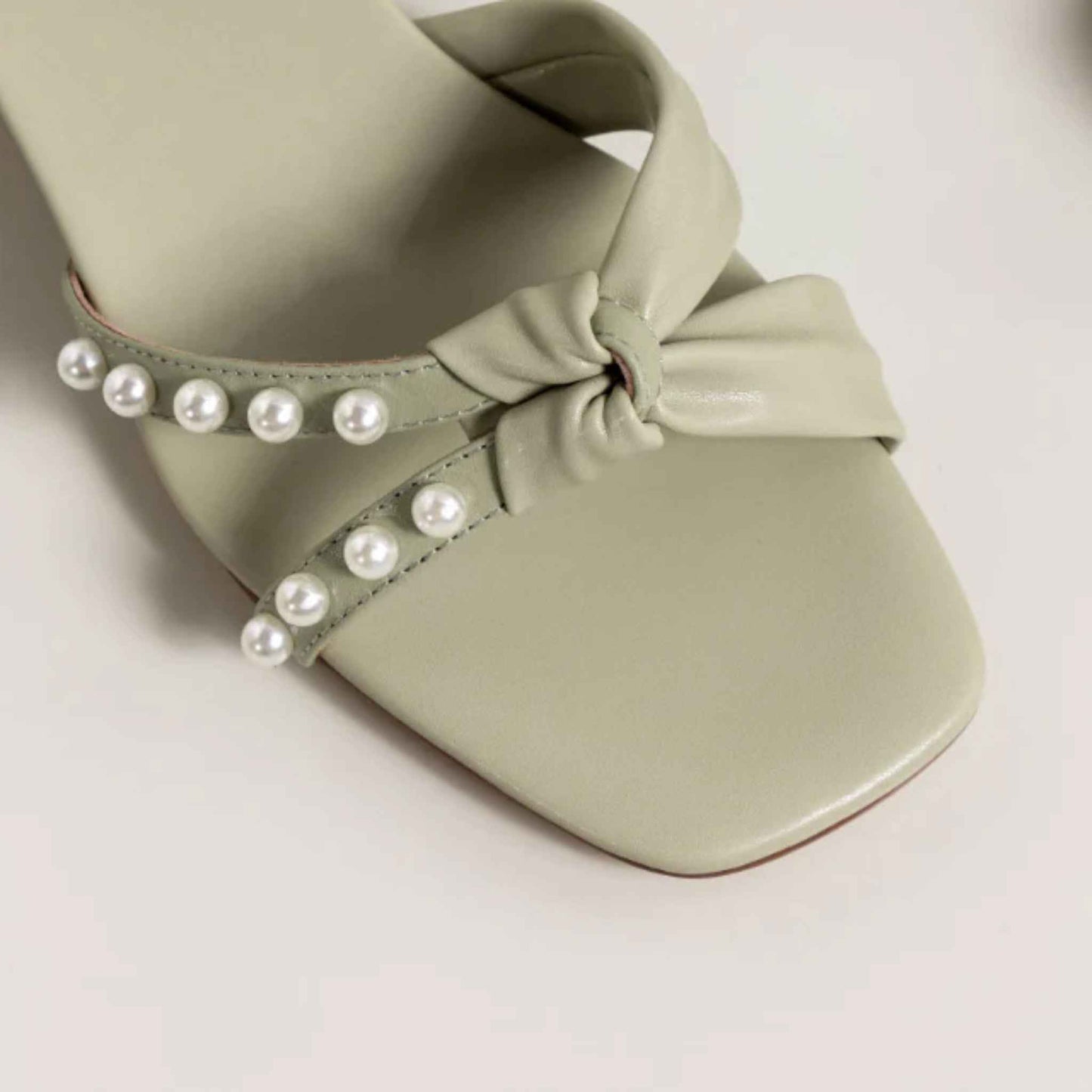 USS Shoes Evelyn Women's Leather Sandal