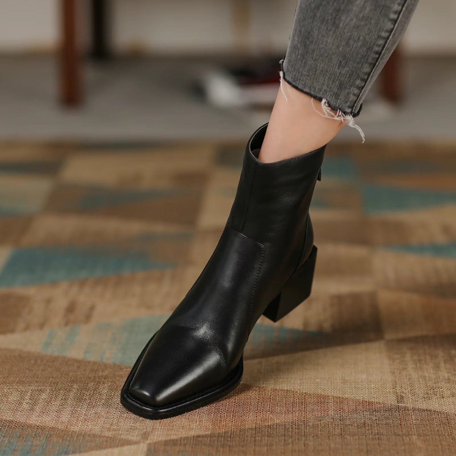 USS Shoes Evelyn Women's Square Toe Ankle Boots