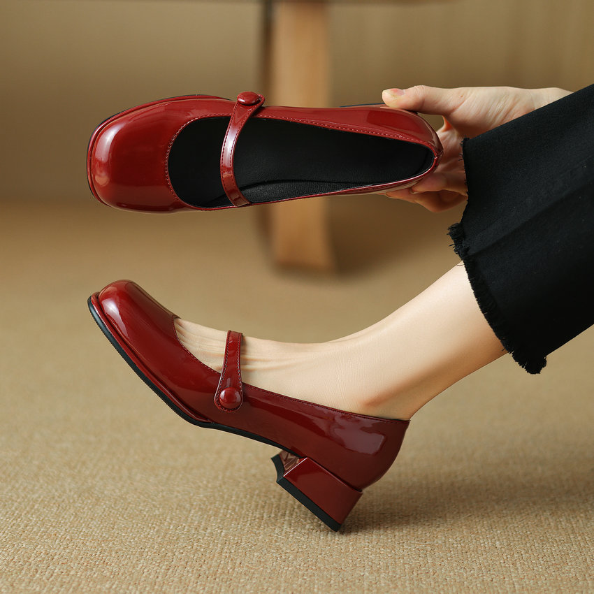 USS Shoes Fiorela Women's Square Heel Pump - Luxuryurbanwear