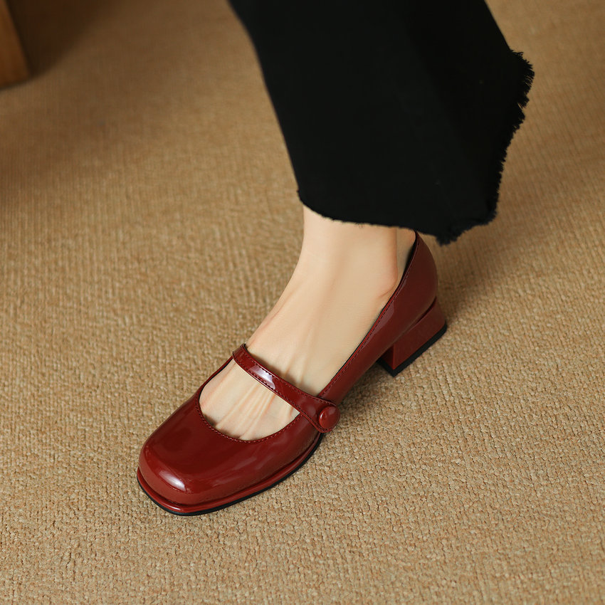 USS Shoes Fiorela Women's Square Heel Pump - Luxuryurbanwear