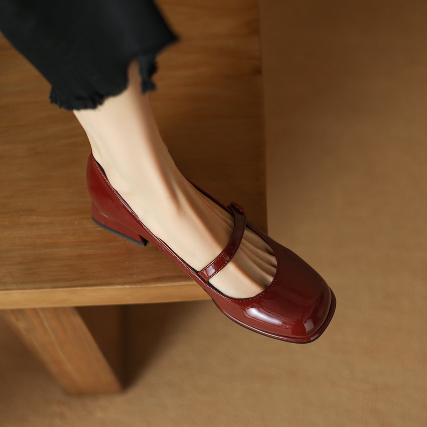 USS Shoes Fiorela Women's Square Heel Pump - Luxuryurbanwear