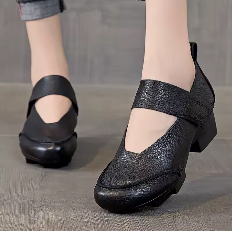 USS Shoes Hana Women's Hook Loop Retro Leather Pumps