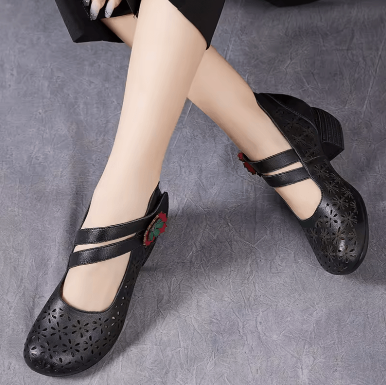 USS Shoes Hilda Women's Flower Leather Strap Hollow Sandals
