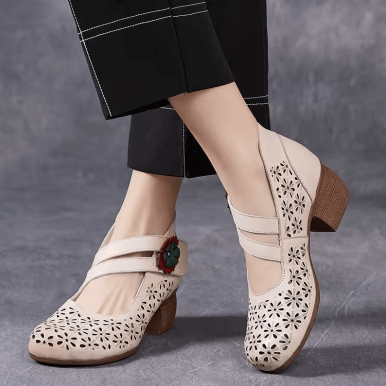 USS Shoes Hilda Women's Flower Leather Strap Hollow Sandals