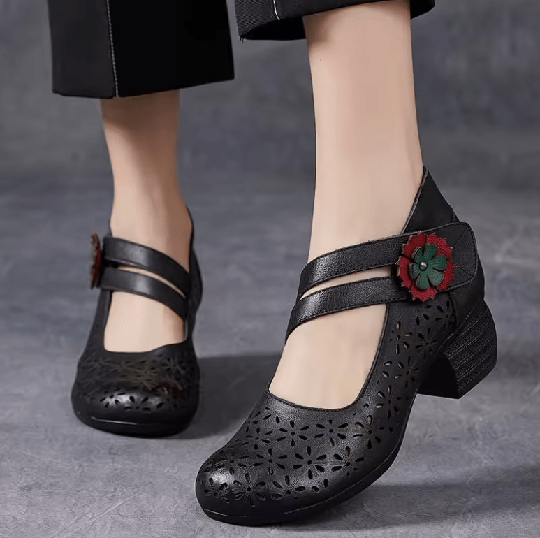 USS Shoes Hilda Women's Flower Leather Strap Hollow Sandals