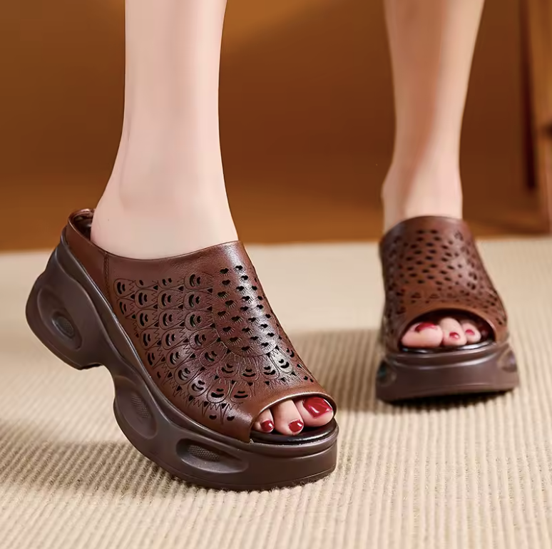 USS Shoes Karla Women's Leather Wedges