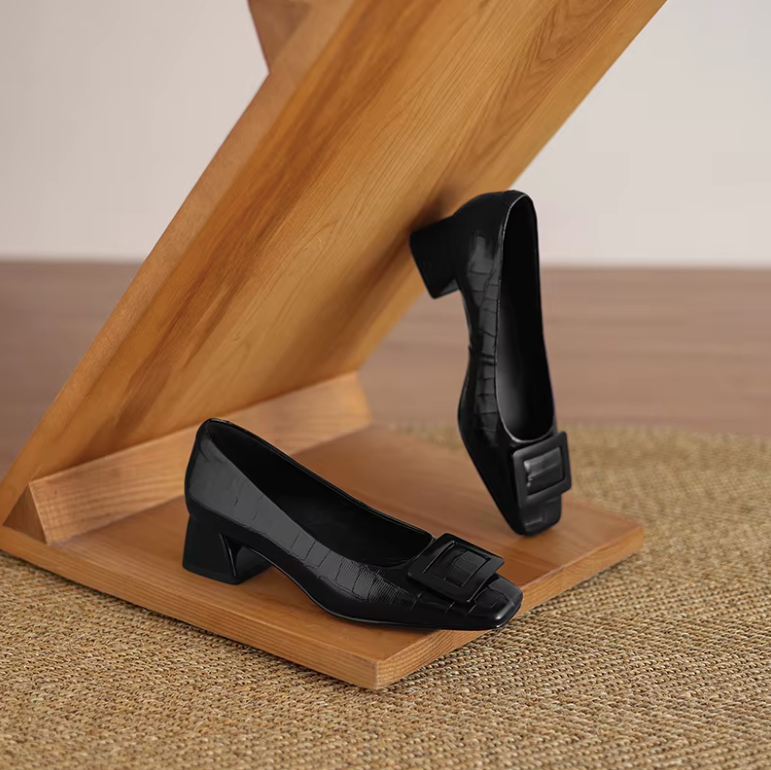 USS Shoes Lina Women's Square Toe Buckle Leather Pumps