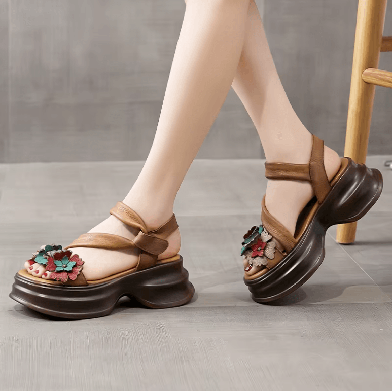 USS Shoes Lucia Women's Hook & Loop Retro Platform Sandals