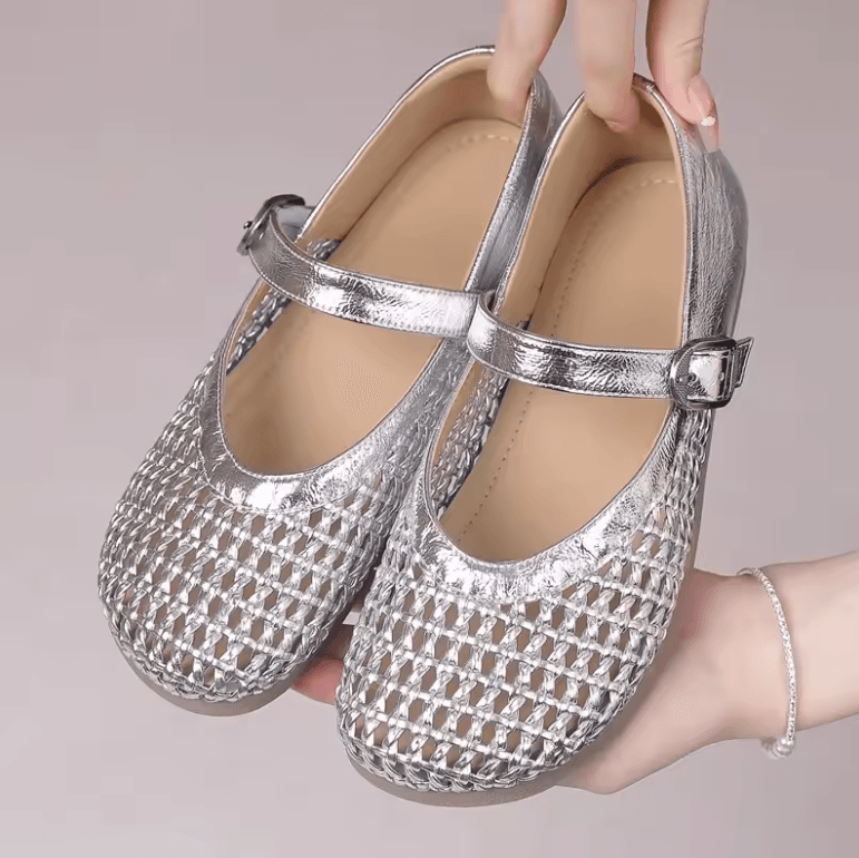 USS Shoes Milvia Women's Hollow Leather Round Toe Flats