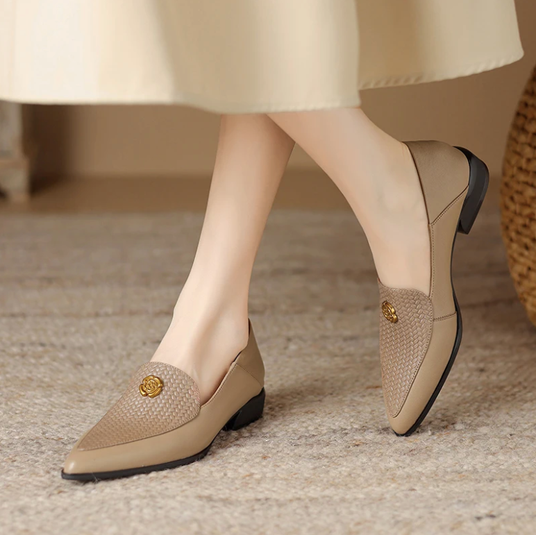 USS Shoes Nathalia Women's Pointed Toe Leather Pumps