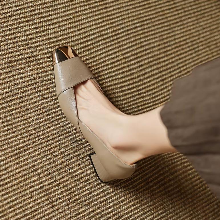 USS Shoes Nicol Women's Leather Metal Decoration Pumps