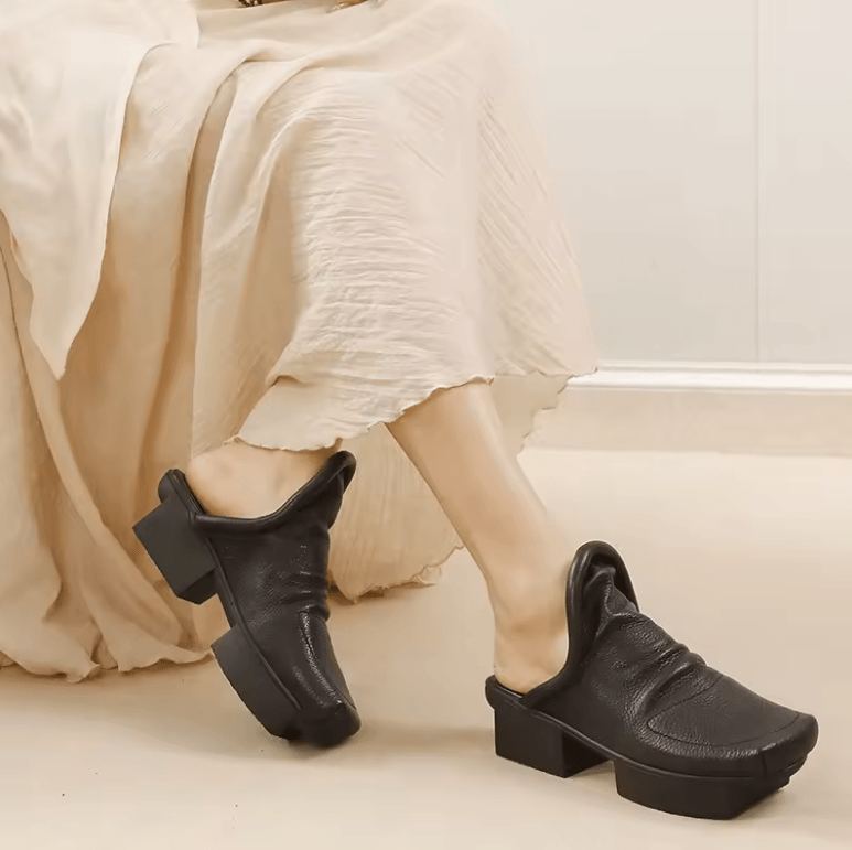 USS Shoes Nina Women's Leather Middle Square Toe Clogs