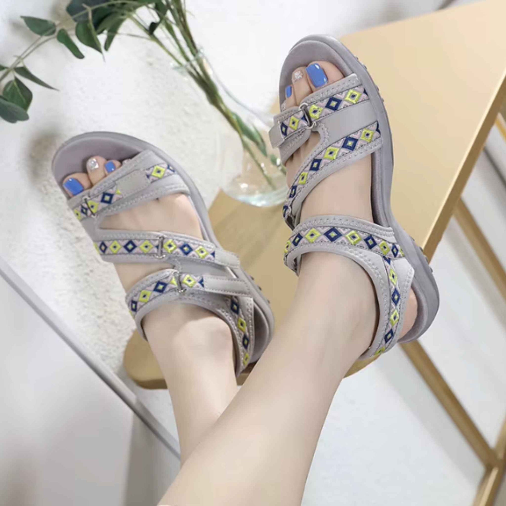 USS Shoes Nina Women's Non-Slip Open Toe Outdoor Flats Sandals