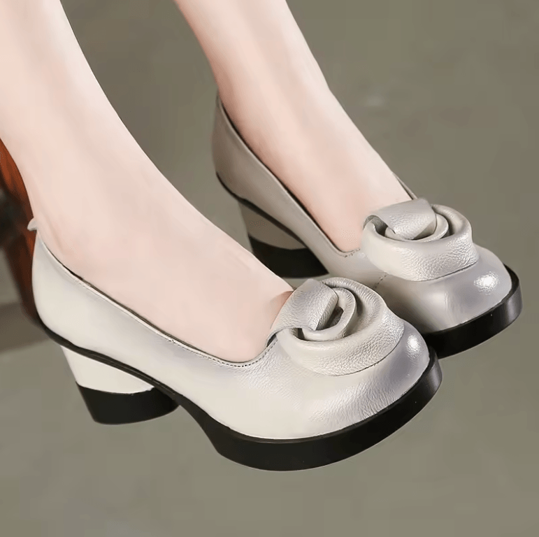USS Shoes Nohelia Women's Leather Design Floral Pumps