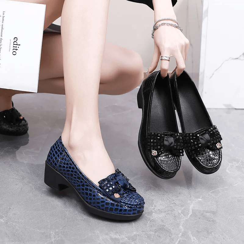 USS Shoes Olaya Women's Square Heel Pumps