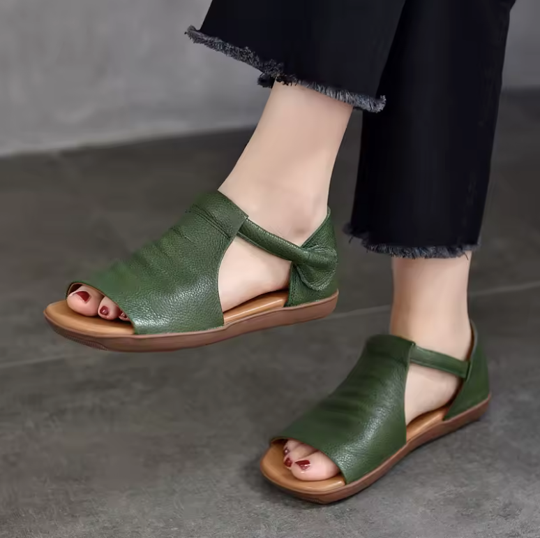 USS Shoes Pili Women's Peep Toe Flat Sandals