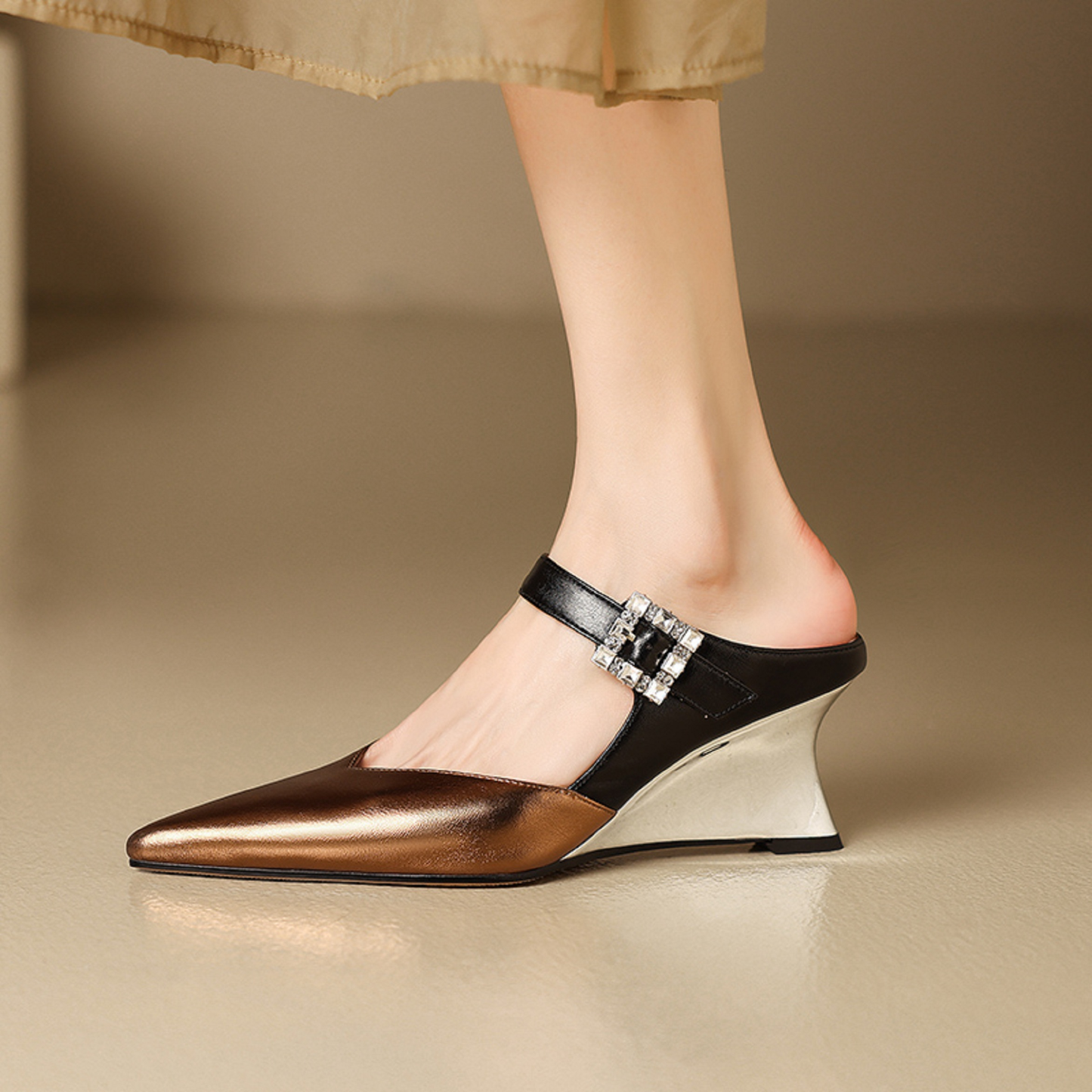 USS Shoes Ruth Women's Pointed-Toe Wedge Mules - Luxuryurbanwear