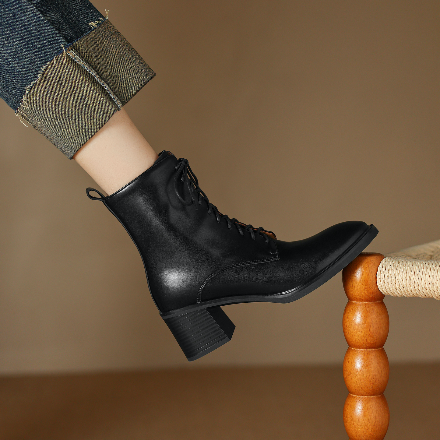 USS Shoes Sandy Women's Leather Lace Up Boots - Luxuryurbanwear
