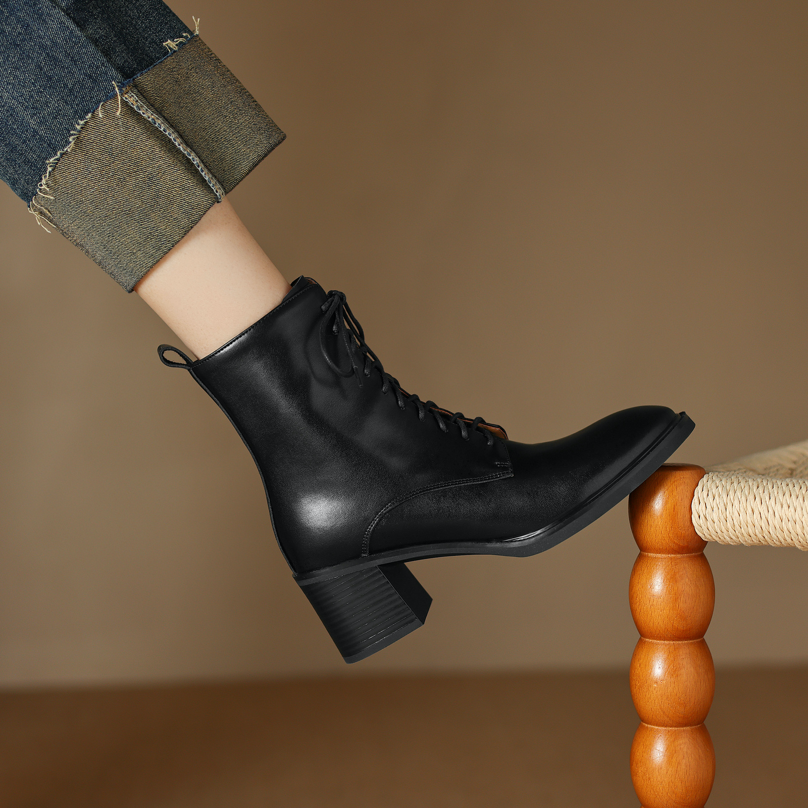 USS Shoes Sandy Women's Leather Lace Up Boots - Luxuryurbanwear