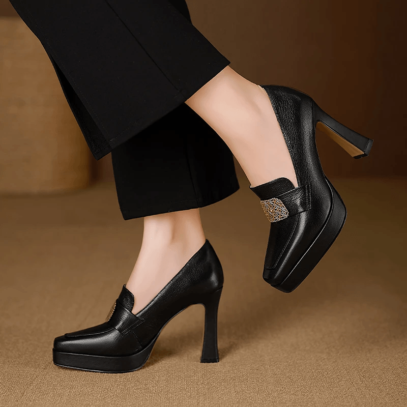 USS Shoes Valentina Women's Square Toe Platform Pumps