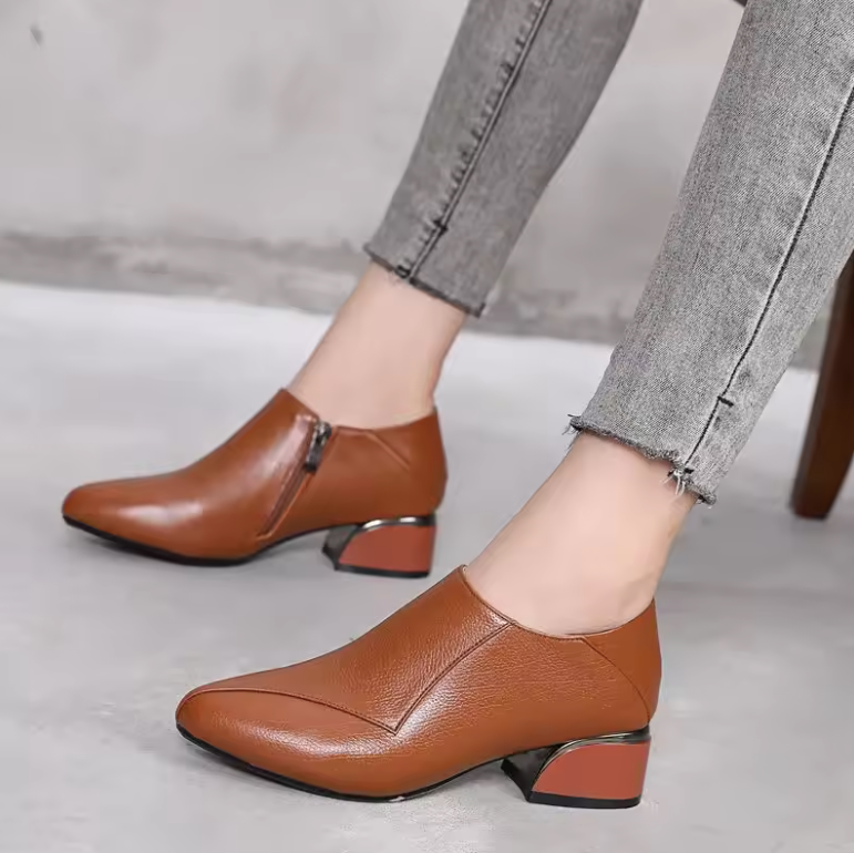 USS Shoes Virginia Women's Pointed Toe Zipper Pumps