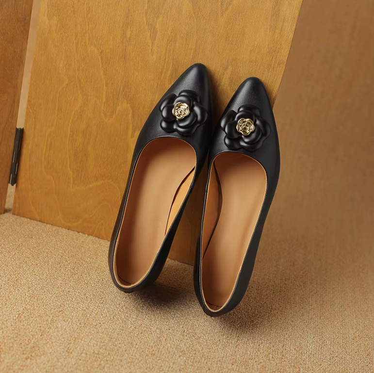 USS Shoes Fanny Women's Leather Mid Heels Flower Buckle Pumps