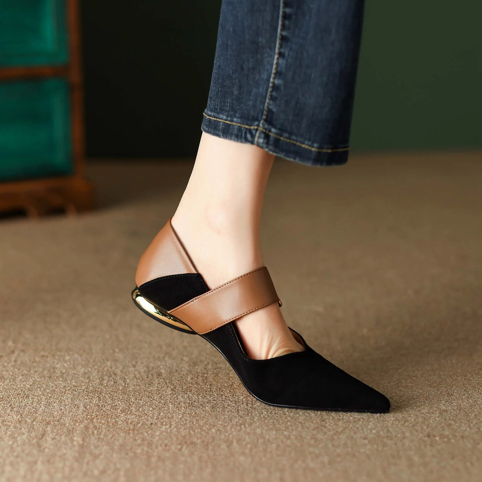 USS Shoes Naybi Women's Pointed Toe Dress Flats - Luxuryurbanwear