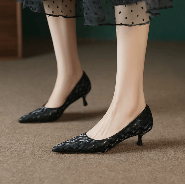 USS Shoes Zaira Women's Pointed Toe Pumps